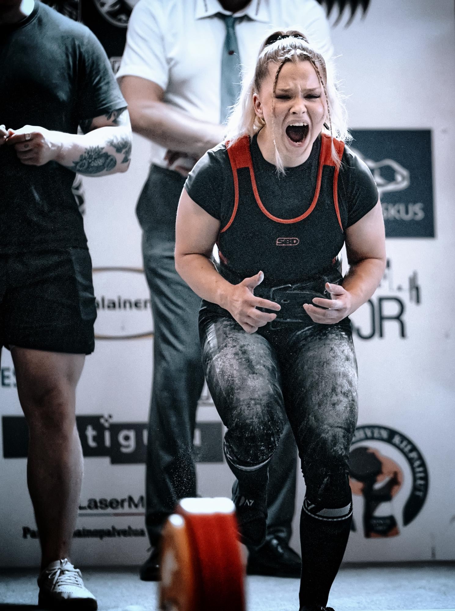 Fanni Savela treeneissä